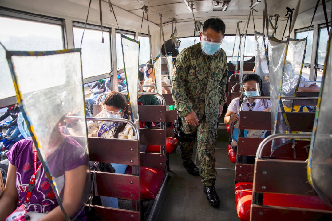 Philippines Imposes ‘No Vaccine, No Ride’ Policy on Manila’s Public Transportation