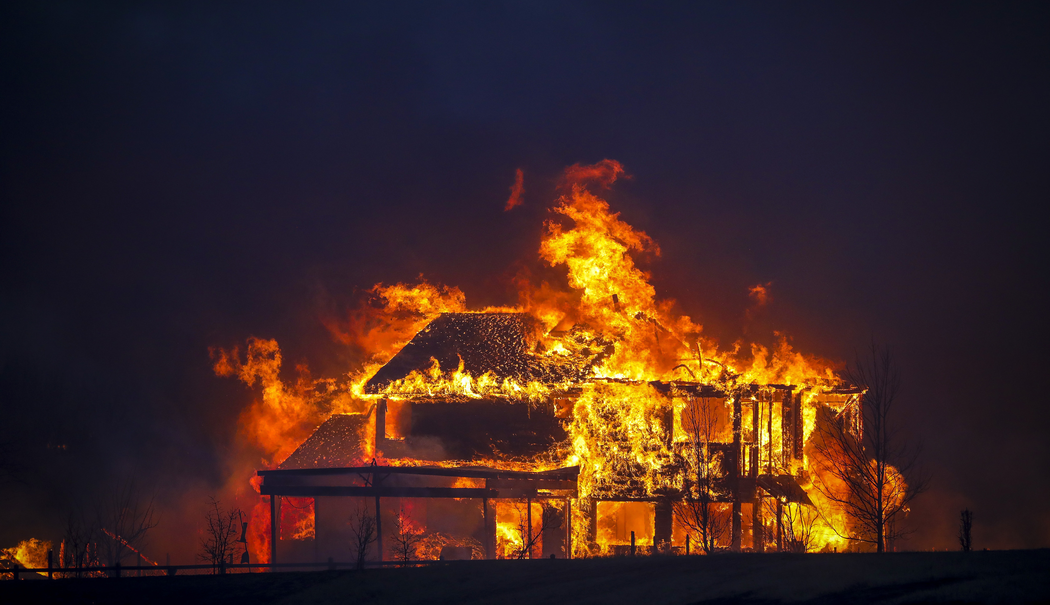 The 'Apocalyptic' Aftermath of the Colorado Wildfires - Vimarsana News