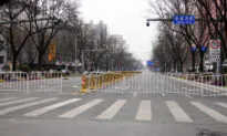 Xi’an Residents Seek Survival During Lockdown