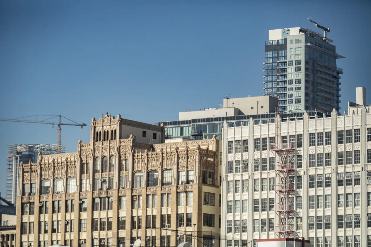 Apartment buildings in Los Angeles, Calif., on Jan 6, 2021. (John Fredricks/The Epoch Times)