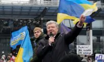 Ex-leader Poroshenko Returns to Ukraine to Face Charges