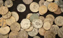 Officials Recover 1,900-Year-Old Roman Coins, Bronze Jug From Trunk of Suspicious Vehicle in Jerusalem