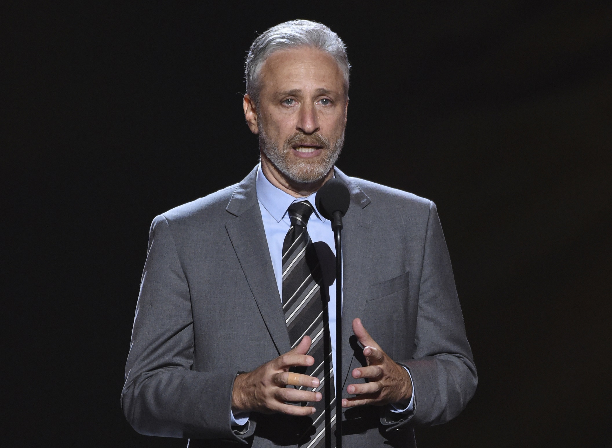 Jon Stewart to Receive Mark Twain Lifetime Award for Comedy - Vimarsana News
