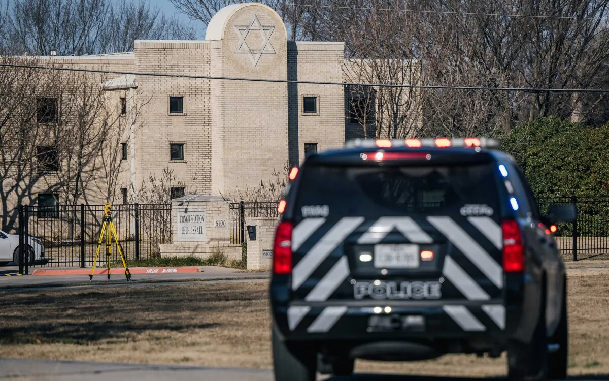 A law enforcement vehicle sits near the Congregation Beth Israel synagogue in Colleyville, Texas, on Jan. 16, 2022. (Brandon Bell/Getty Images)