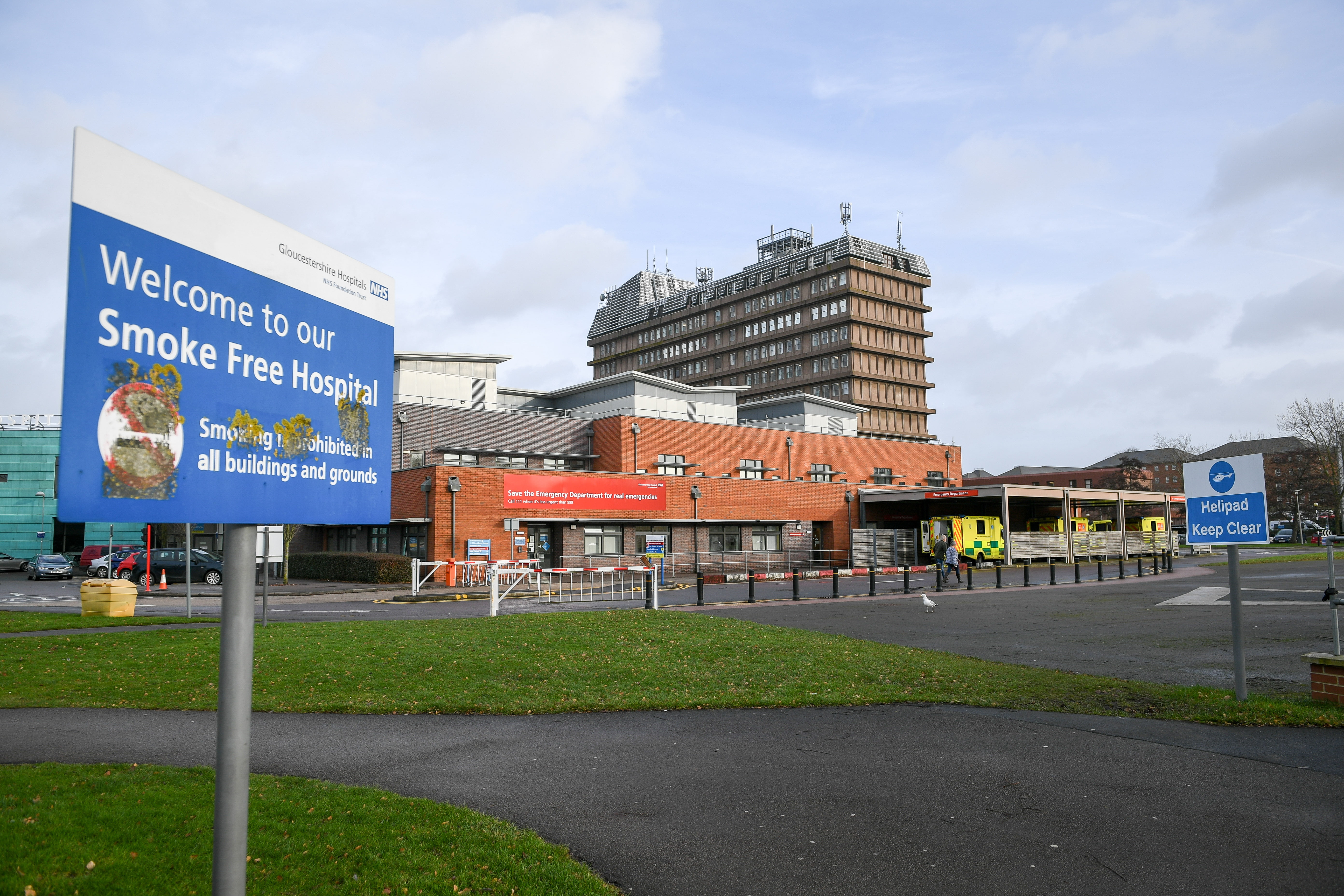 UK COVID-19 Skeptic Fined Over Confrontation With NHS Workers - Vimarsana News