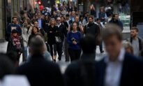 Australian Unemployment Rate Falls to 14-year Low