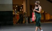 Australian Consumer Confidence for January Hits 30-year Low