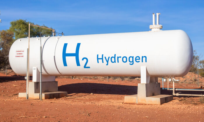 Hydrogen storage tank concept. (magann/Adobe Stock)