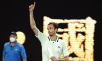 Medvedev Withstands Kyrgios, Crowd to Advance in Australia