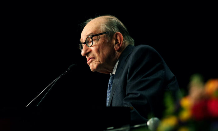 NEW YORK, NY - APRIL 28:  Former Federal Reserve Chairman Alan Greenspan speaks to The Economic Club of New York on April 28, 2014 in New York City. Following the 2008 global economic crash, there has been a reassessment of Greenspan's legacy with many economists and business leaders saying his policies of low interest rates and little financial regulation contributed to the financial crisis.  (Photo by Spencer Platt/Getty Images)