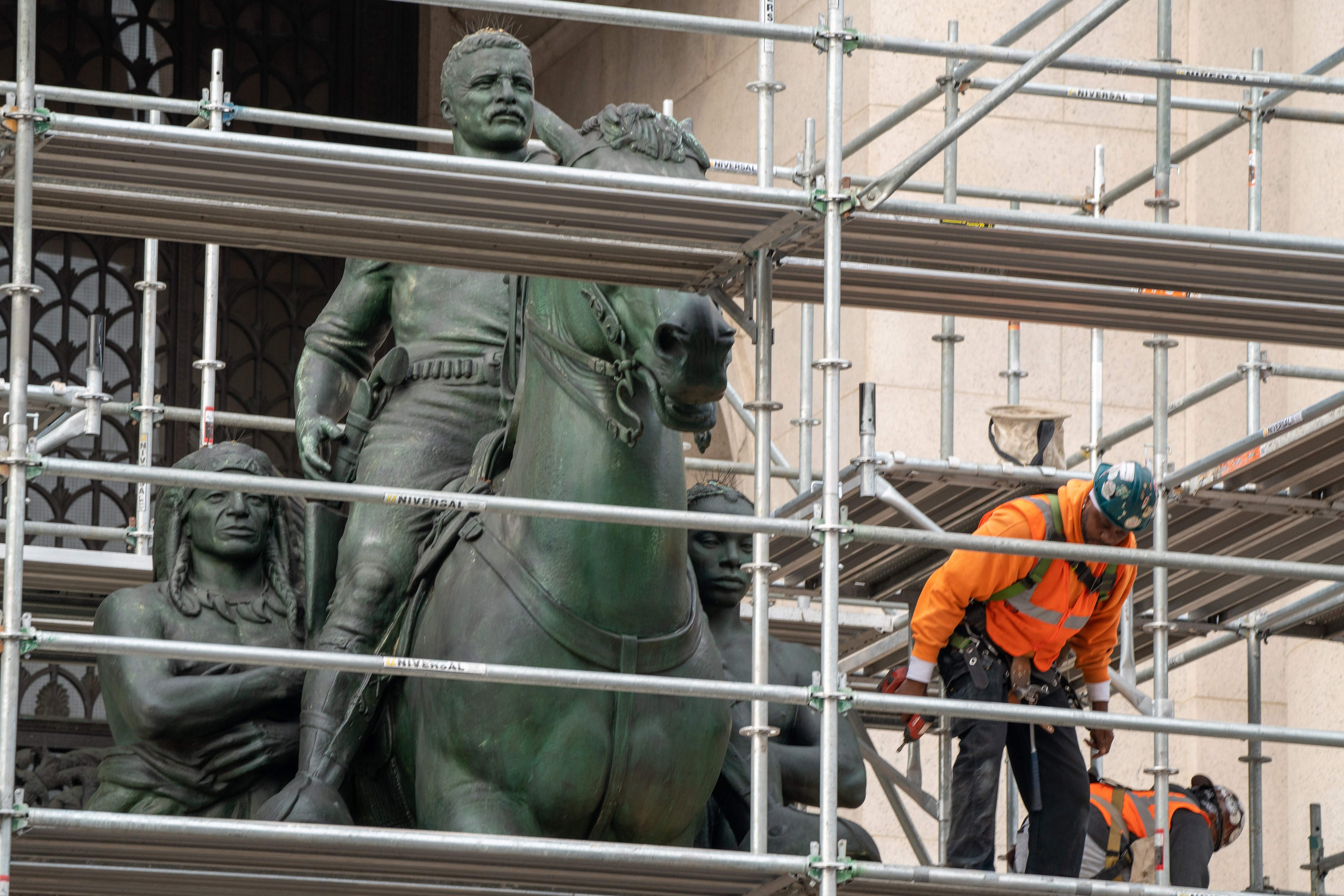 Theodore Roosevelt Statue Removed From New York City Museum, Headed to South Dakota - Vimarsana News
