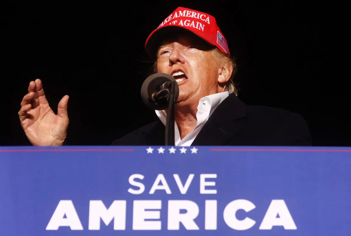 Former President Donald Trump speaks at a rally in Florence, Ariz., on Jan. 15, 2022. (Mario Tama/Getty Images)