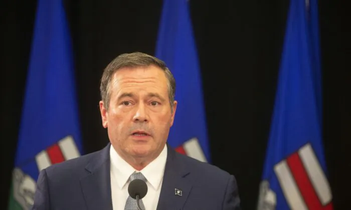 Alberta Premier Jason Kenney gives a COVID-19 update in Edmonton on Sept. 21, 2021. (The Canadian Press/Jason Franson)