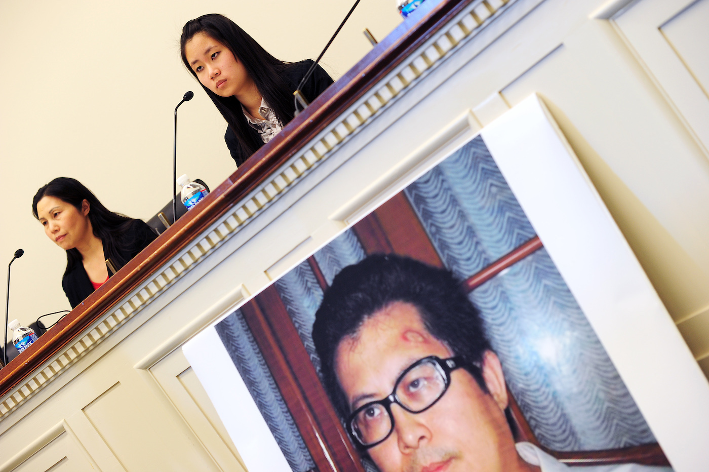 Chinese Rights Activist Officially Arrested 2 Days After Terminally Ill Wife Dies in United States - Vimarsana News