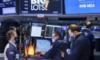 Stocks Fall, Have Worst Week Since March 2020; Netflix Tanks