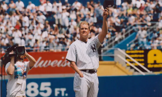 Former MLB Pitcher Born Without a Right Hand Inspires Others With Physical Challenges