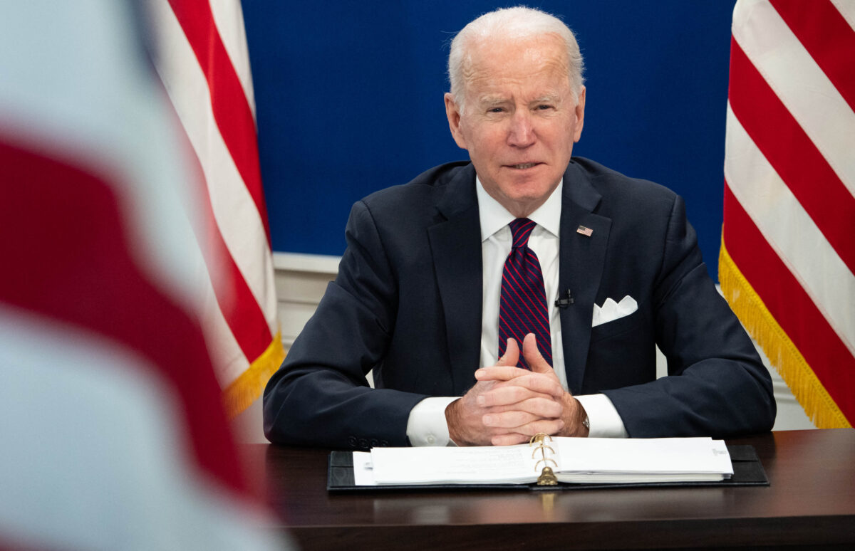 Biden's COVID-19 Vaccine Mandate for Federal Workers Blocked Nationwide
