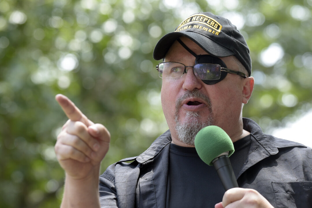 Prosecutors Ask Court to Order Oath Keepers Leader Detained Pending Trial on Jan. 6 Charges