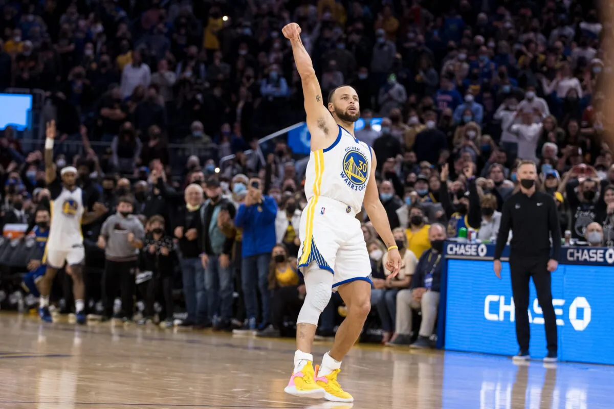Golden State Warriors guard Stephen Curry (30) celebrates after making the game-winning shot in the last seconds of the second half of the game against the Houston Rockets at Chase Center. (John Hefti/USA TODAY Sports via Field Level Media)