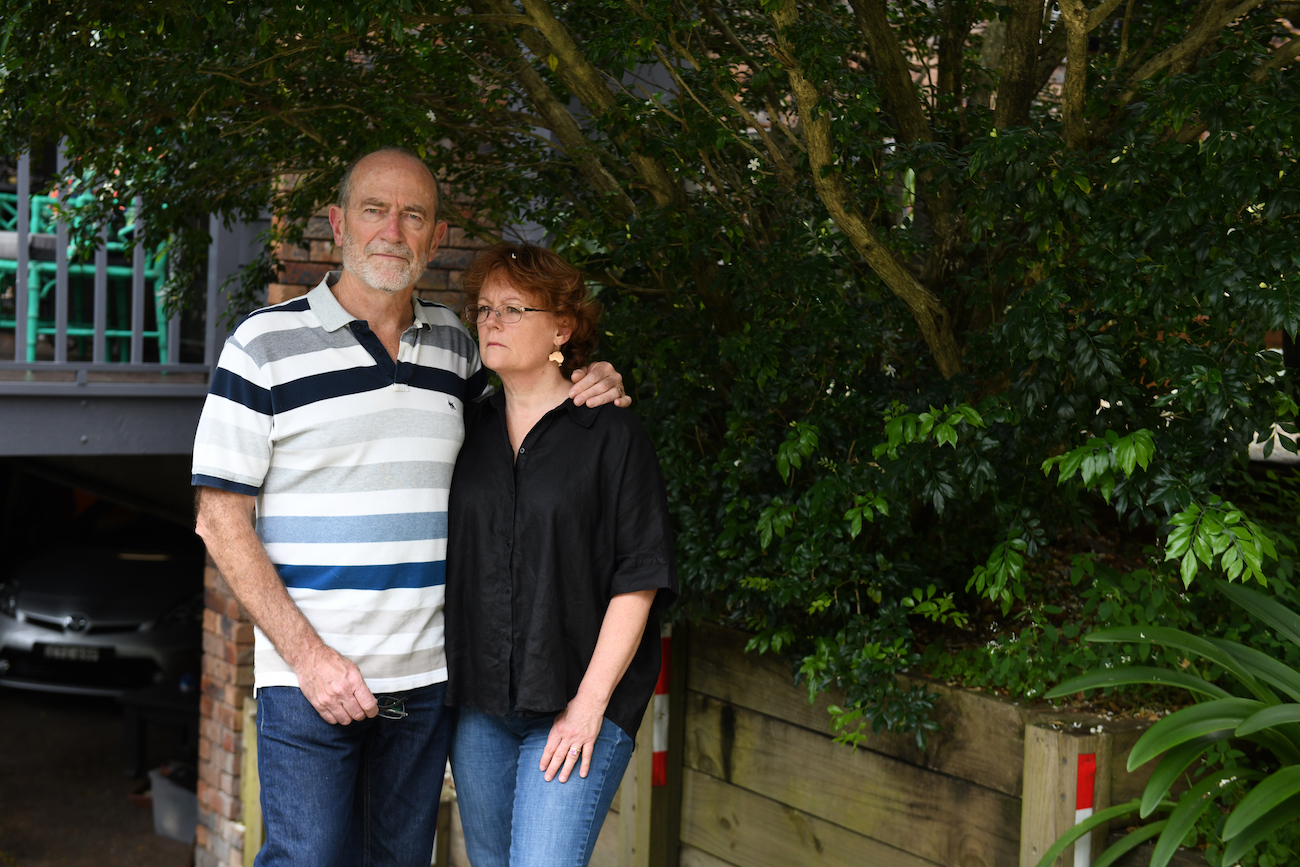 'On the Brink of Tears': WA Border Backflip Leaves Aussie Couple 'Homeless' - Vimarsana News