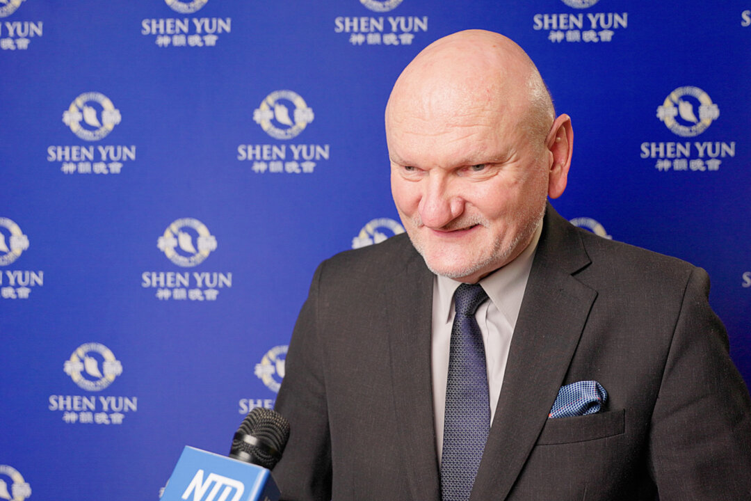 Mayor of the City of Torun Michal Zaleski at a Shen Yun Performing Arts performance in Torun, Poland, on Jan. 20, 2022. (NTD)