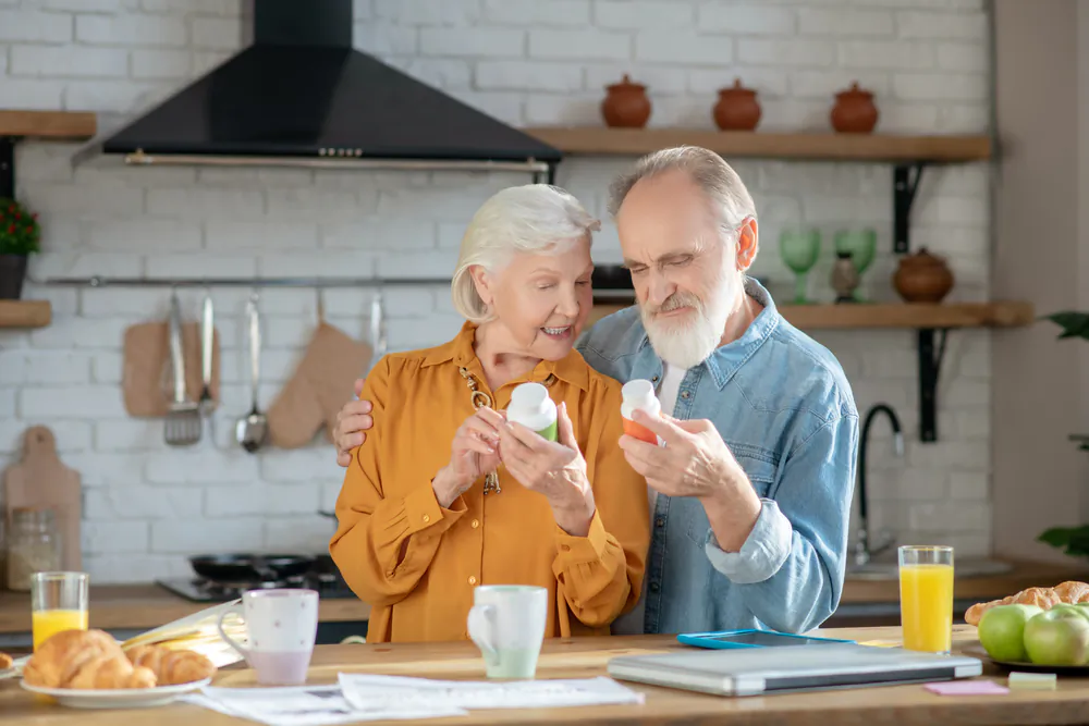 A follow-up study conducted by the National Institute of Health has found elevated lung cancer risk linked to the AREDS supplement still persist around 30 years later. (Shutterstock)