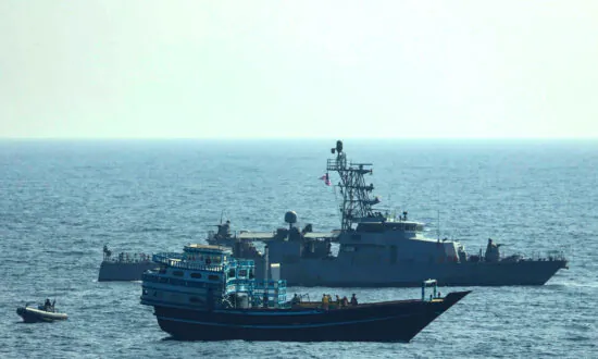 US Detains Smuggling Ship, UK Seizes Drugs in Mideast Waters