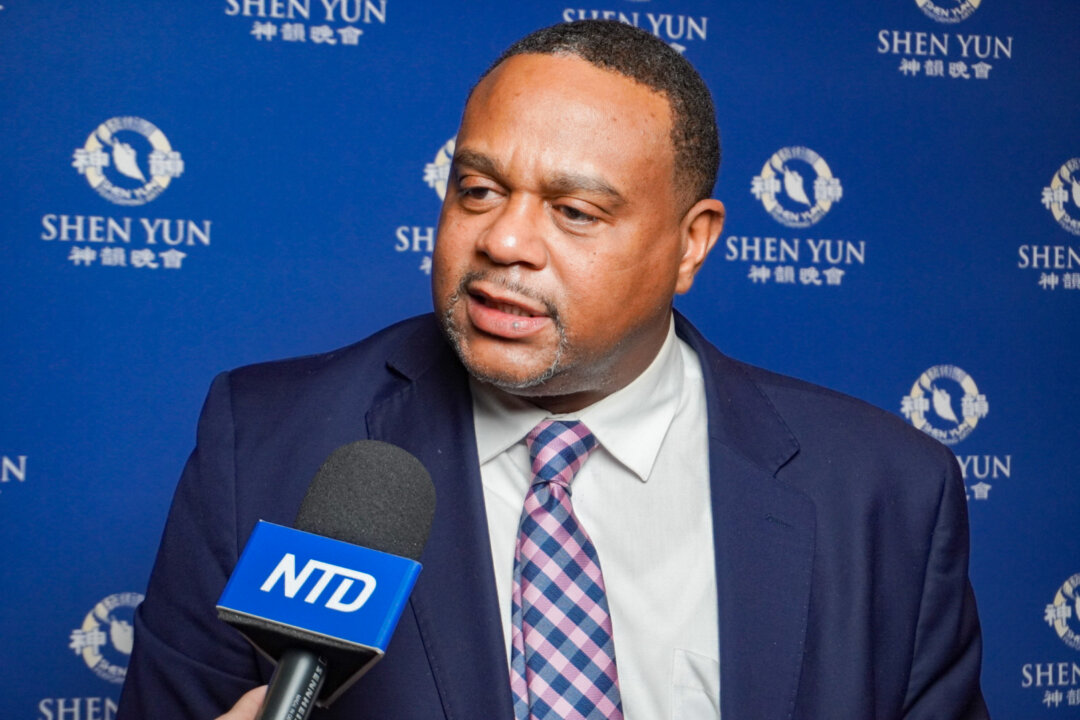Pittsburgh Mayor Ed Gainey attended Shen Yun Performing Arts at the Benedum Center for the Performing Arts, Pittsburgh, Pennsylvania, on Jan. 23, 2022. (NTD Television)