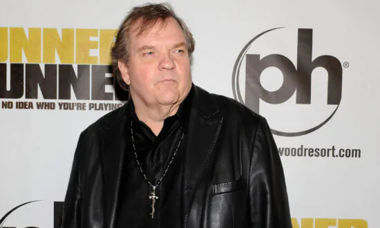 Rock Singer Meat Loaf Dies at 74