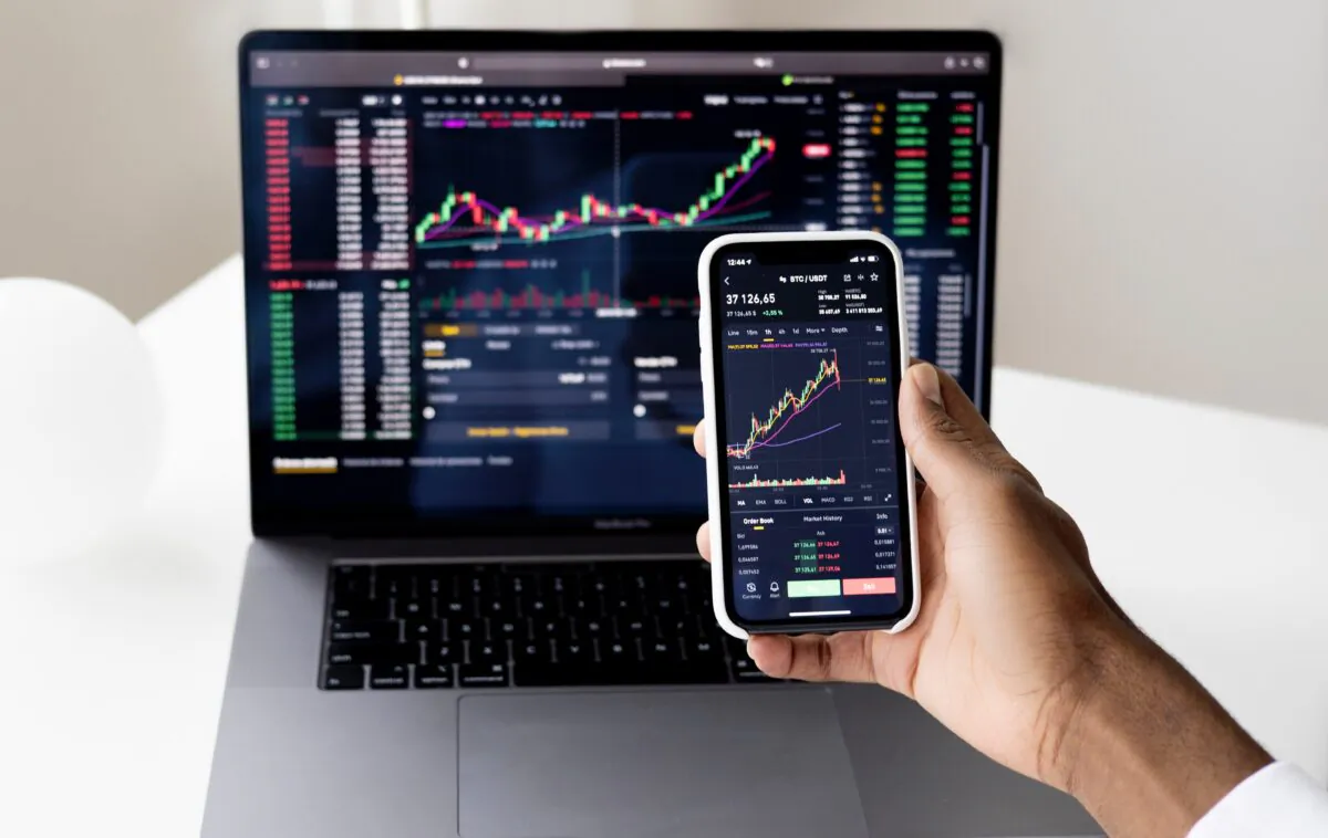 A photo of stock charts. (Anna Nekrashevich/Pexels)
