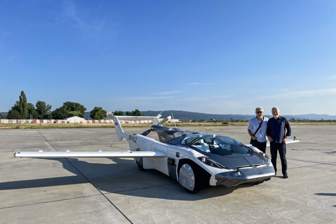 Flying Car Certified to Fly, Paving Way for Mass Production of ‘Very Efficient Flying Cars’