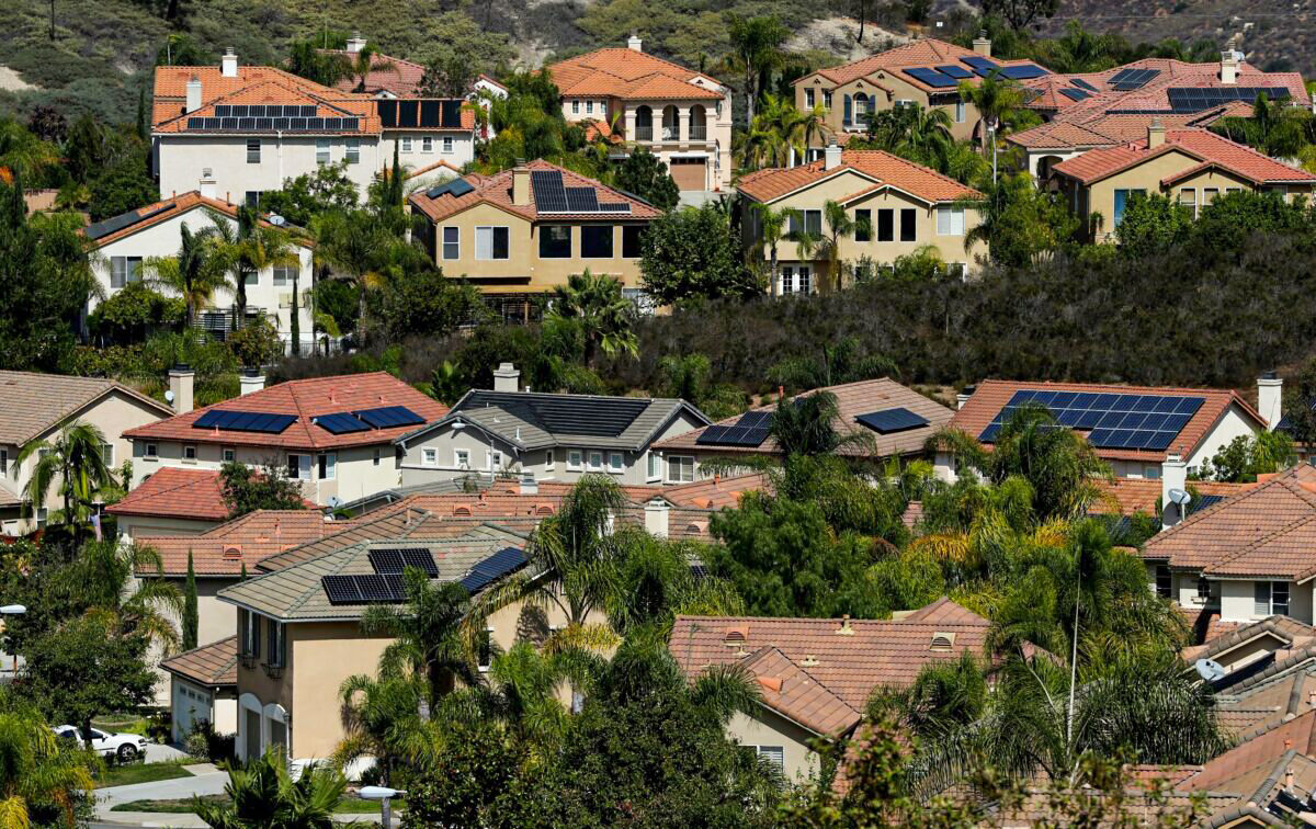 NextImg:San Diego Passes Tenant Protection Ordinance Despite Landlord Disapproval