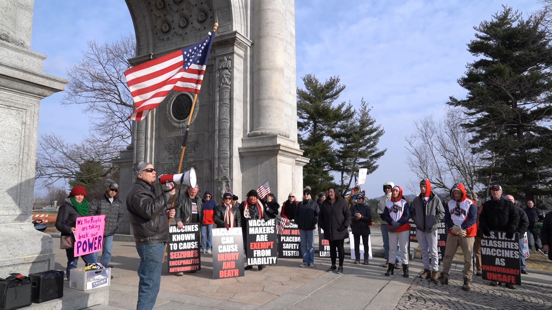 Pennsylvanians Rally to Voice Concerns Over COVID Mandates, Restrictions - Vimarsana News