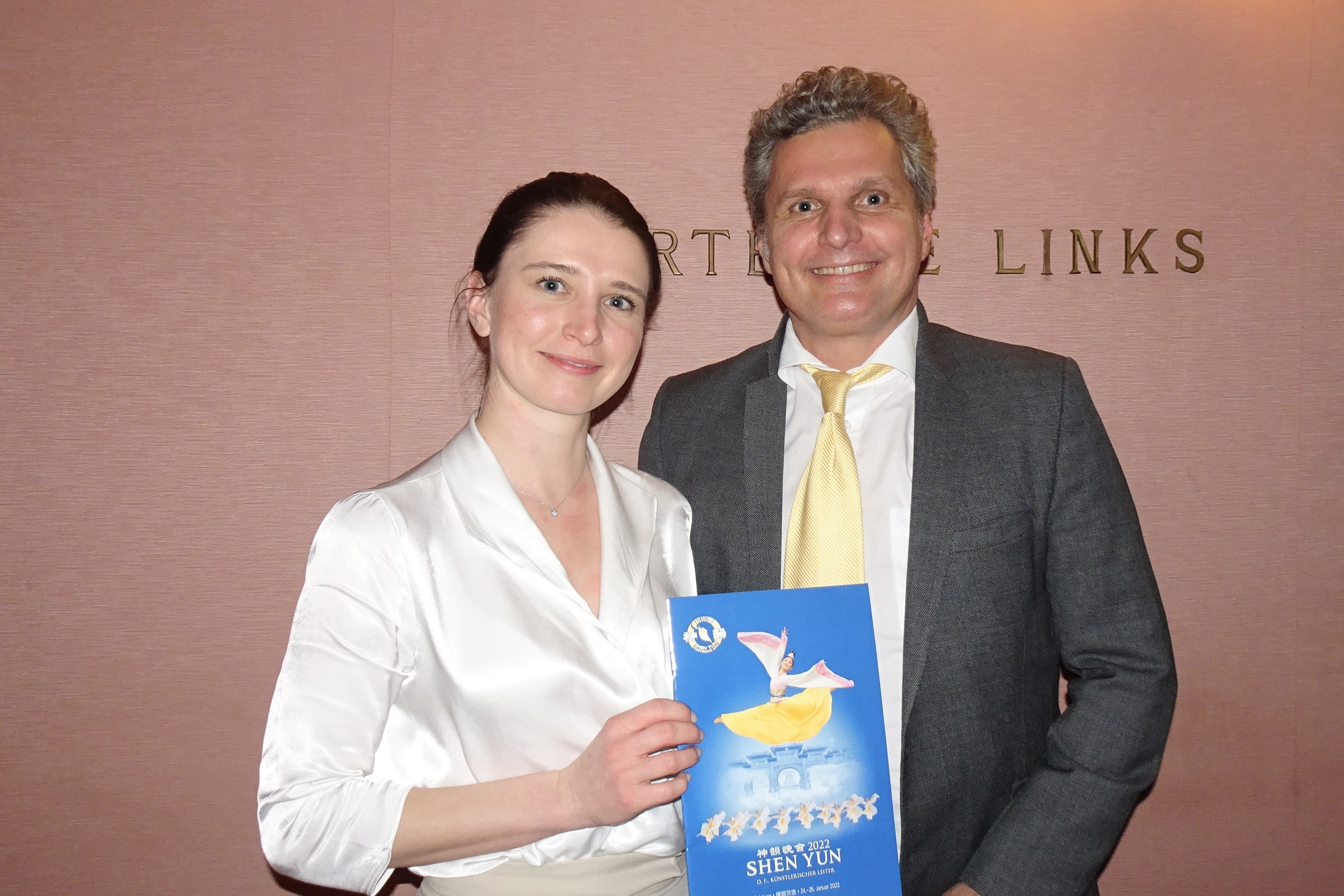 Shen Yun Portrays Divine Aspect of Chinese Culture, Doctor of Chinese Medicine Says - Vimarsana News