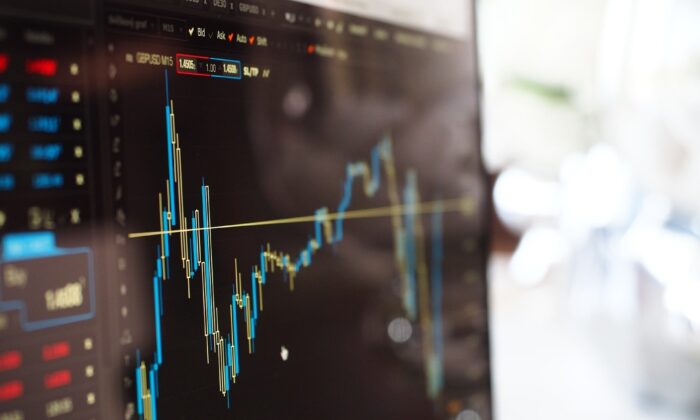 A stock chart on a monitor in a stock photo. (Pexels/Pixabay)