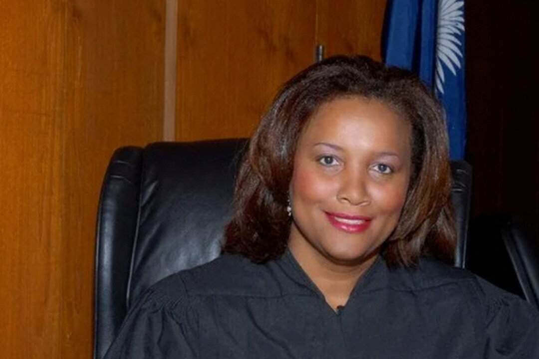 White House Confirms 1 Woman Being Considered by Biden to Succeed Breyer on Supreme Court