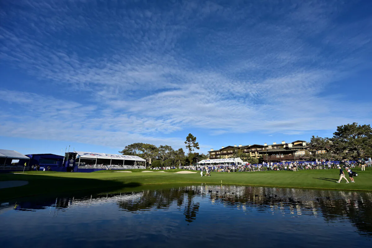 A general view of the 18th hole during the third round of The Farmers Insurance Open on the South Course at Torrey Pines Golf Course in La Jolla, Calif., on Jan. 28, 2022. (Donald Miralle/Getty Images)