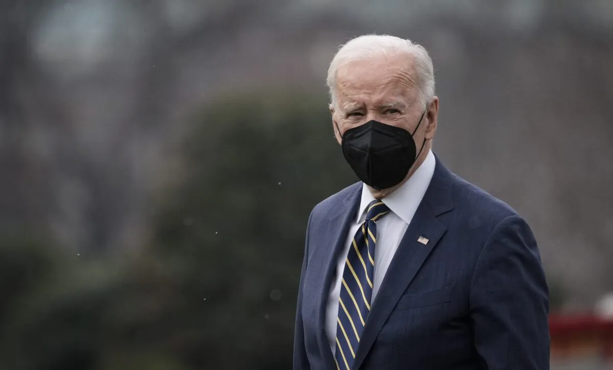 President Joe Biden leaves the Oval Office and walks to Marine One on the South Lawn of the White House on Jan. 28, 2022. (Drew Angerer/Getty Images)