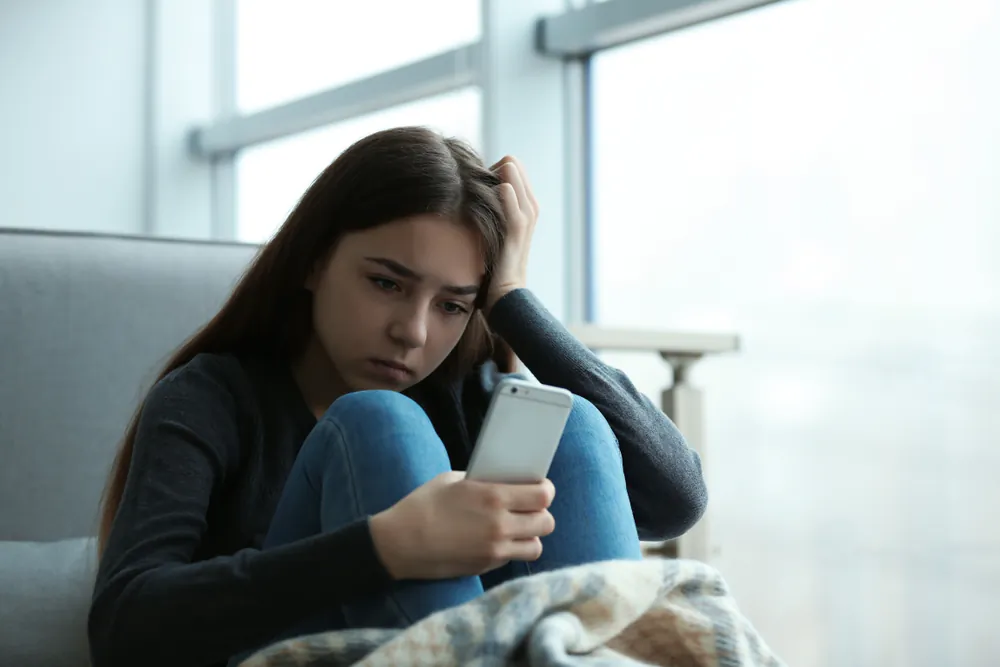Encouraging your children and building their confidence can help reduce social anxiety. (Shutterstock) 