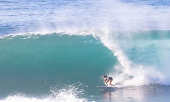 First Women’s Surfing Championship Tour Event at Pipeline, Hawaii Begins