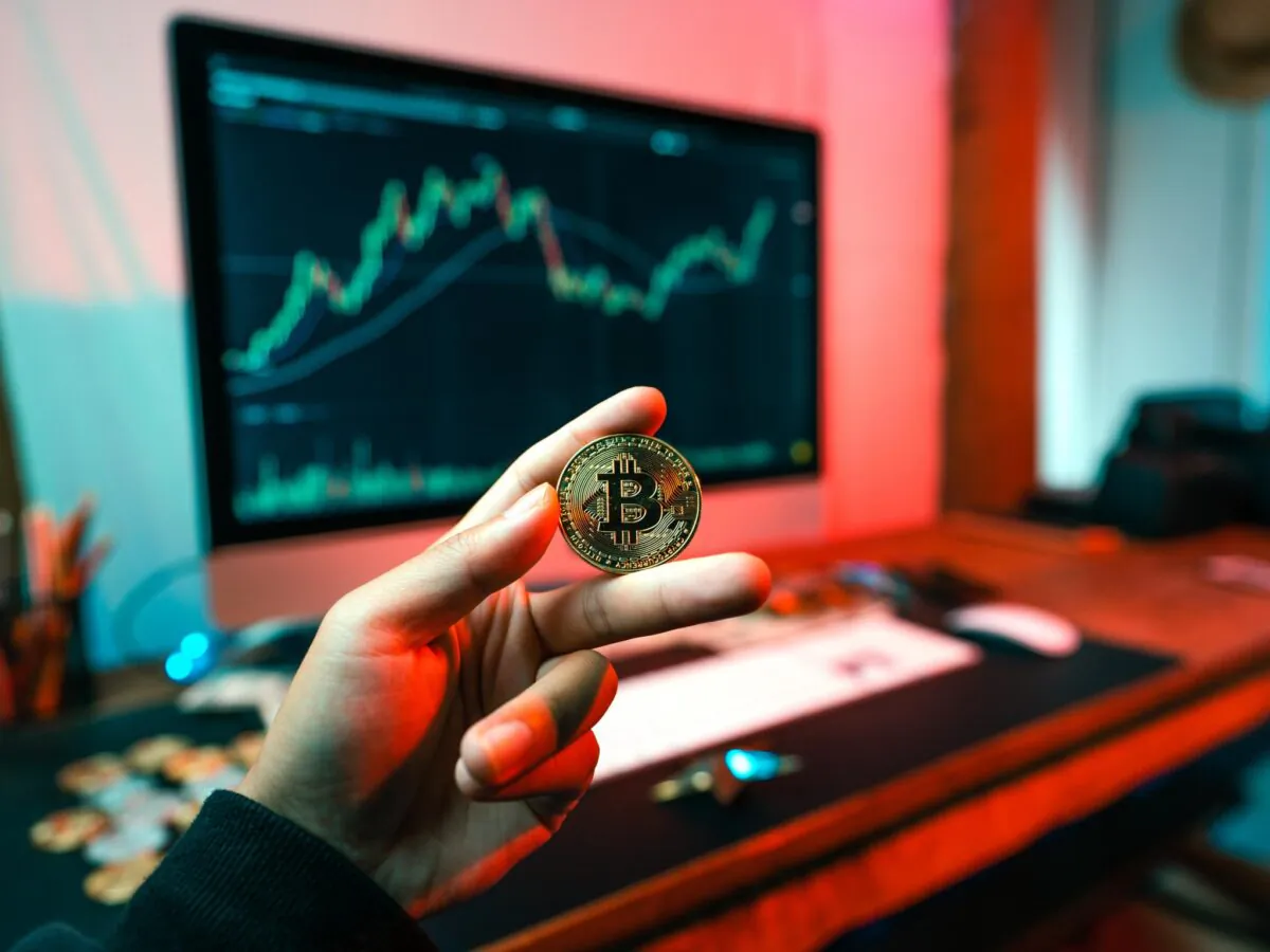 (Photo via Benzinga)