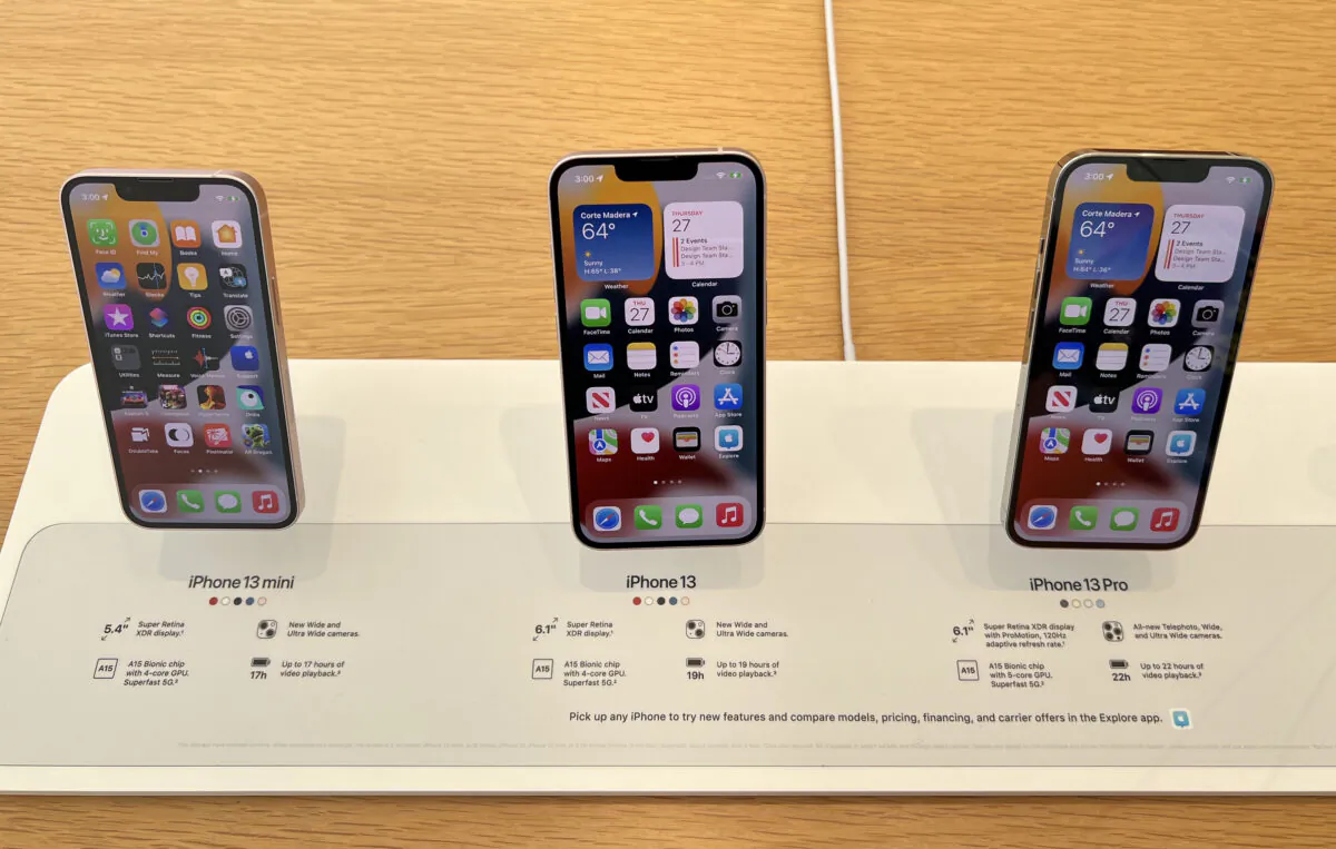 New iPhone 13s are displayed at an Apple store in Corte Madera, Calif., on Jan. 27, 2022. (Justin Sullivan/Getty Images)