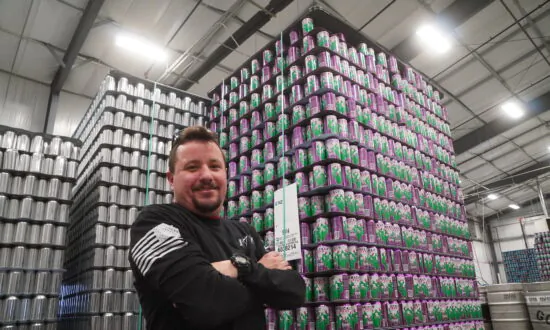 Small Craft Breweries Scramble to Adapt to Aluminum Can Shortages