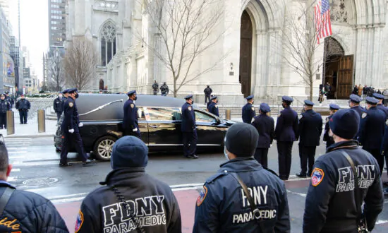 Wake Held in St Patrick’s for Second of Two Slain NYPD Officers