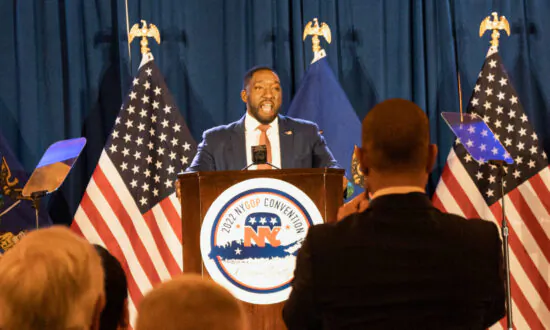 Republicans Nominate Candidates on First Day of Convention