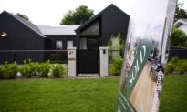 Australian House Values Continue Falling While Rental Market Continue Trending Down