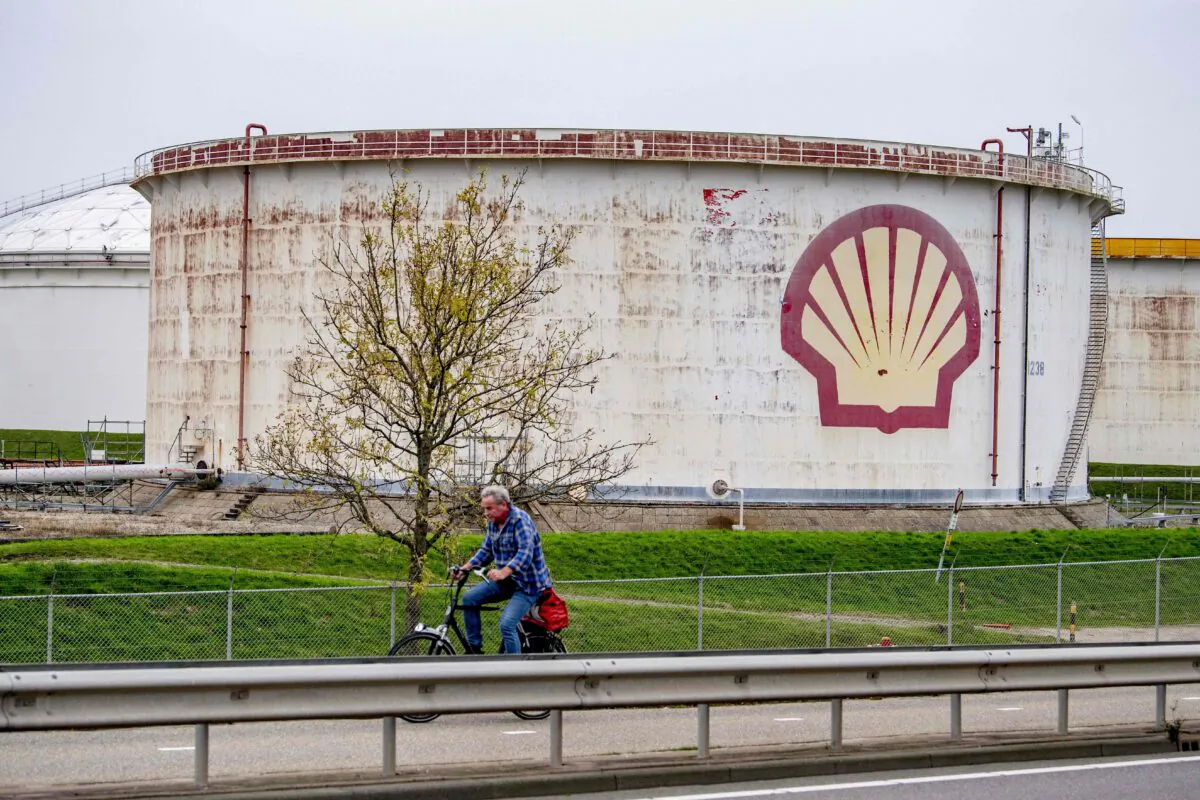 Shell's refinery in Pernis, Netherlands, on Nov. 15, 2021. (Robin Utrecht/ANP/AFP via Getty Images)