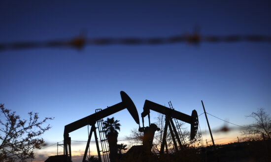 Los Angeles Approves Phase-Out of Oil Drilling, Ban on New Wells