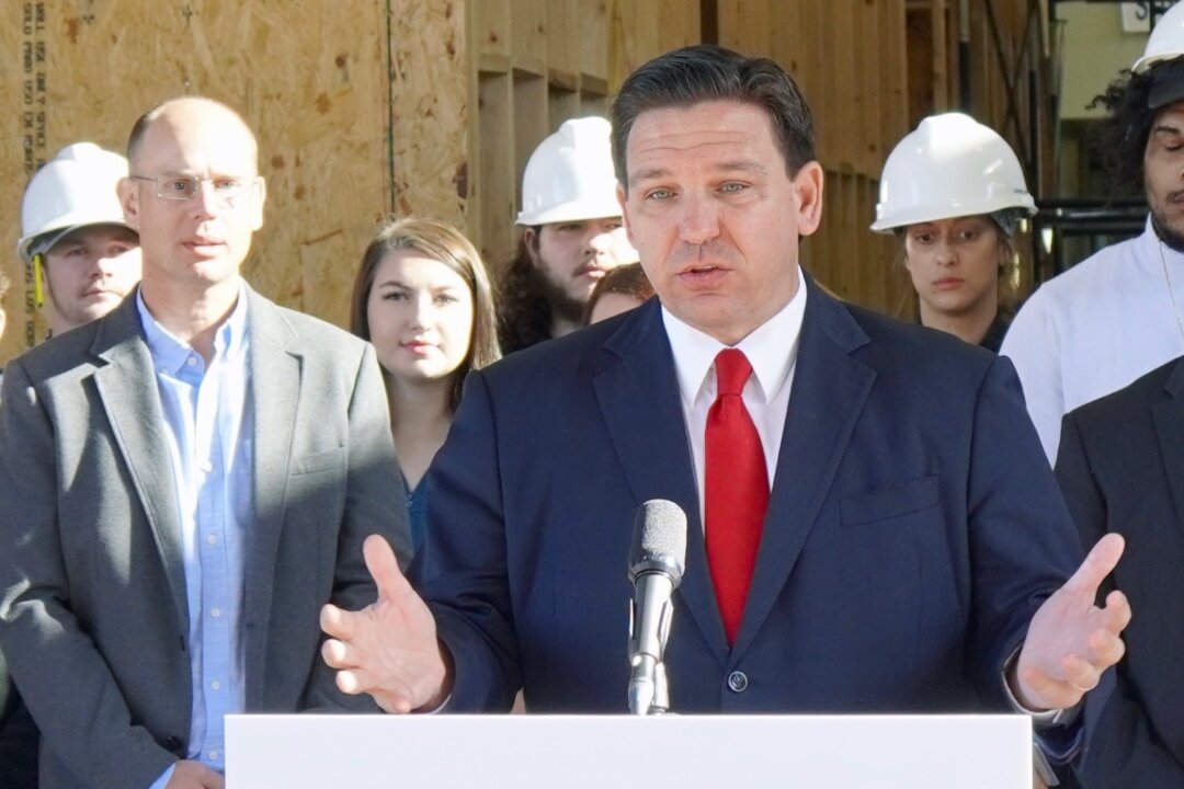 DeSantis Wants Legislation to Protect Hospitalized Patients’ Rights