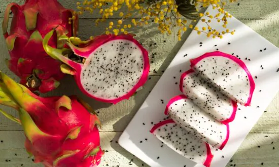 Dragon Fruit: 7 Top Health Benefits + Recipes